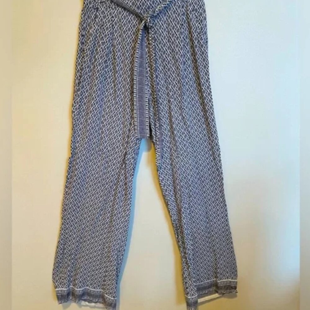 Brand New Women’s Solitaire Flowy Pull-On Pants